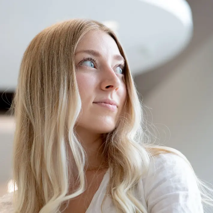 2021_05 Andrea Enactus 086 Business student looking into the future